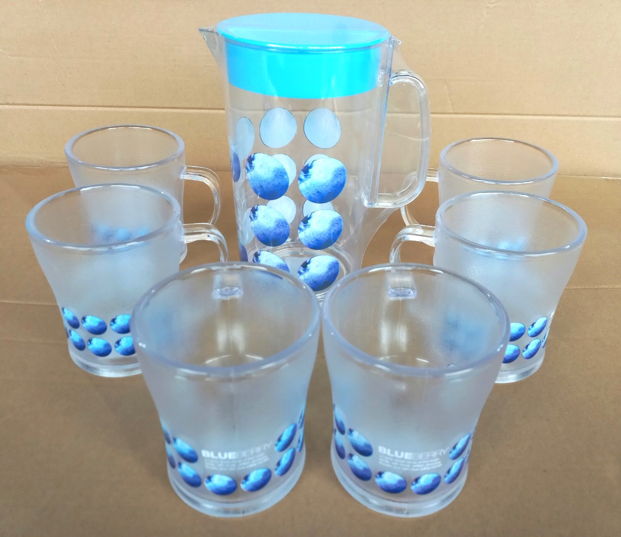 Bộ ca đựng nước 1,85 lít + 6 ca uống nước x 450ml (nhựa trong chấm bi), mã số: PN411I(M) + PN1052I