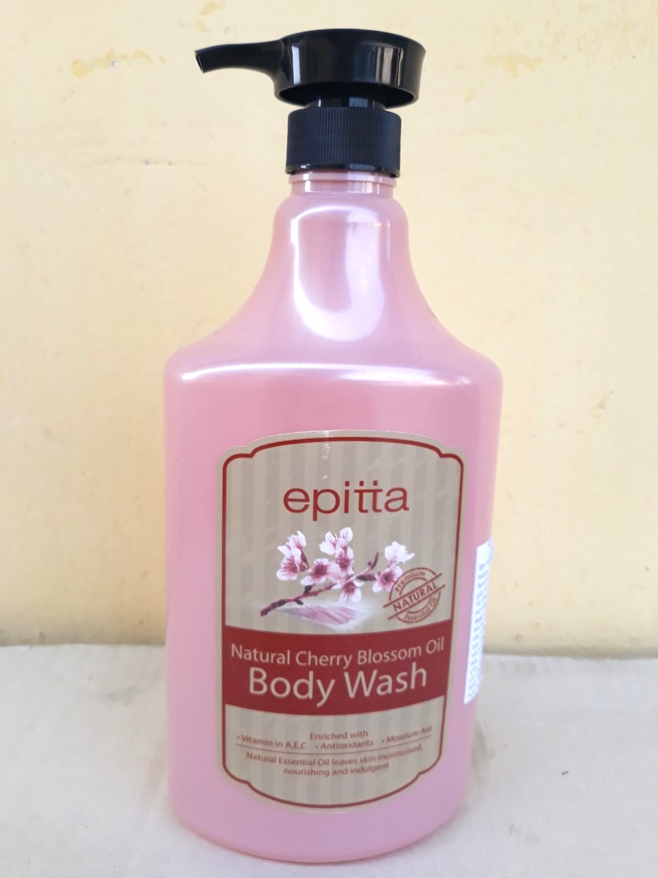 Sữa tắm dưỡng trắng da cao cấp Epitta (Hương cherry), Mã số: 9555206506470