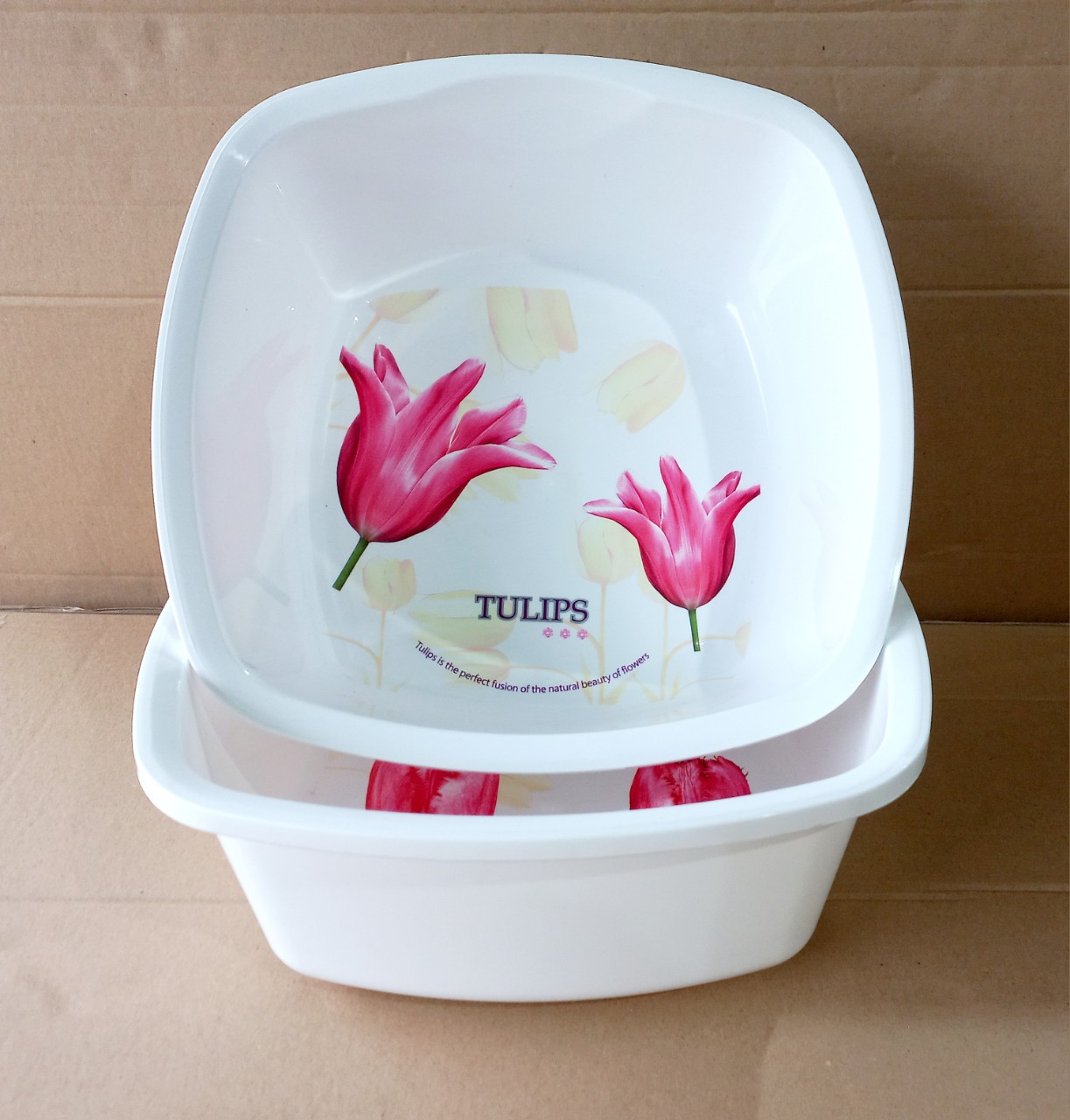 Chậu nhựa vuông 35cm hoa Tuylip (30x30x12cm), Mã số: TLSQ35CM