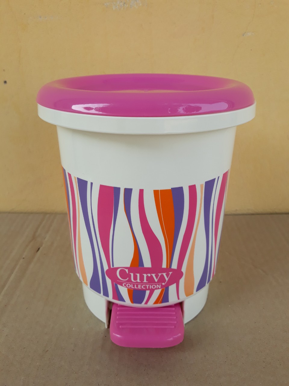 Thùng rác 2 lớp 1,5 lít có bàn đạp (20x16.5cm), mã số: PN693F