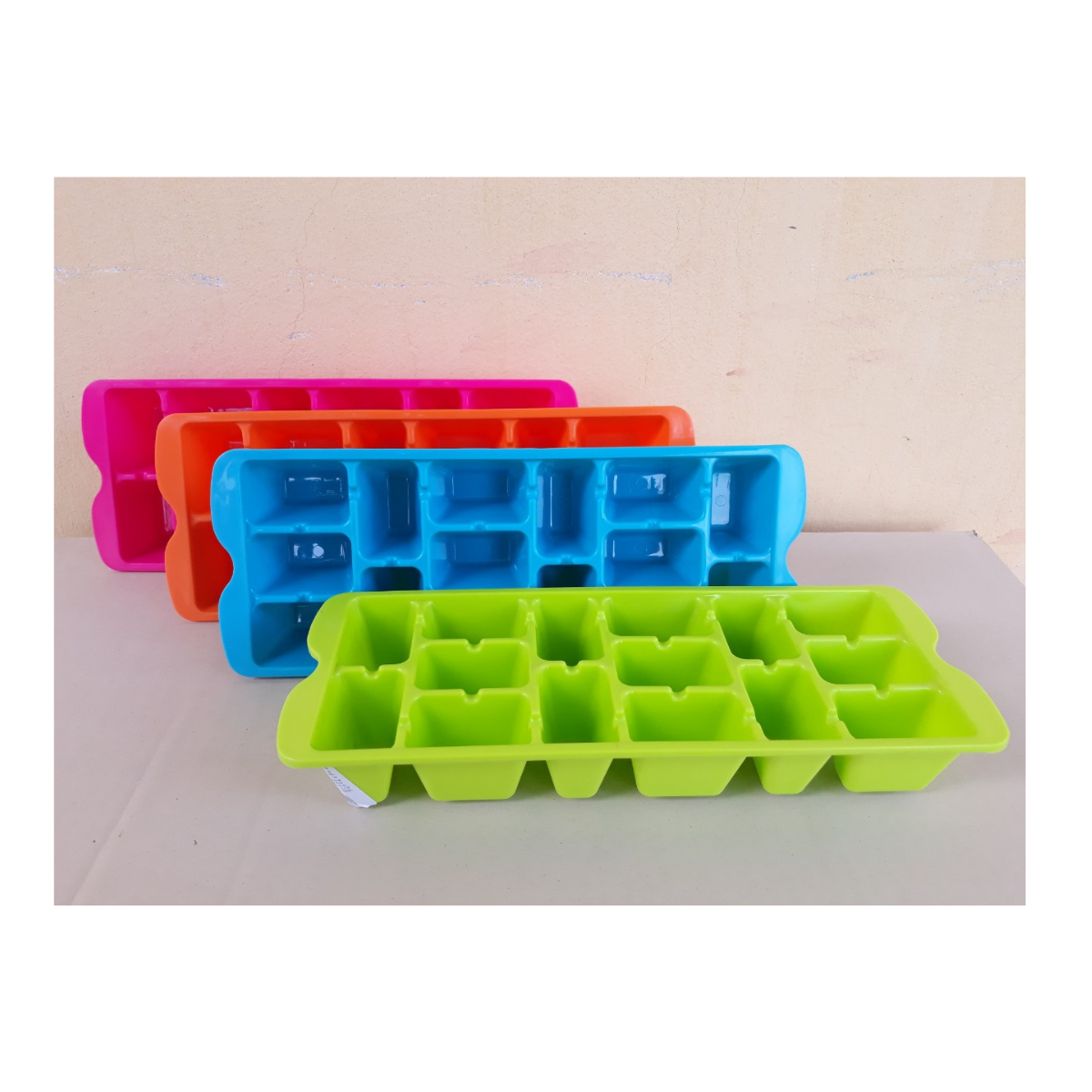 Khay làm đá nhựa màu 15 viên (11x28x4cm), mã số: PN179